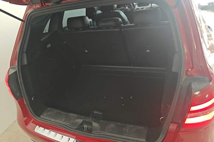 Used Mercedes-Benz B-Class 2015 B 200 Fashion Model Trunk