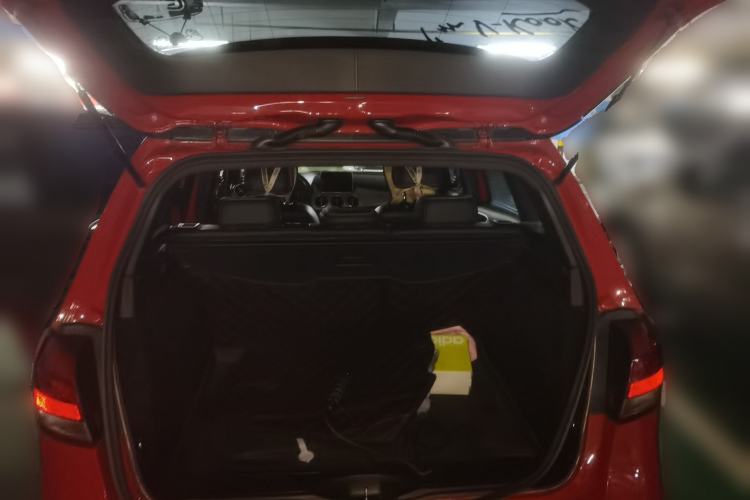 Used Mercedes-Benz B-Class 2015 B 200 Sport Edition Trunk