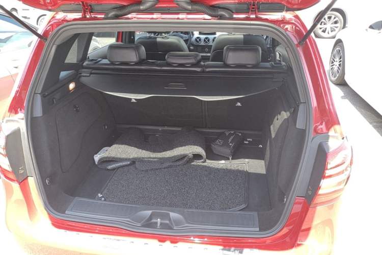 Used Mercedes-Benz B-Class 2015 B 200 Fashion Model Trunk