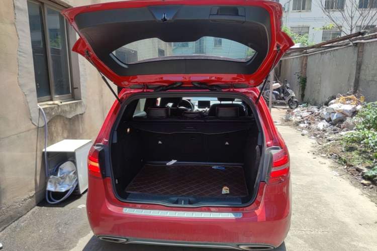 Used Mercedes-Benz B-Class 2015 B 200 Fashion Model Trunk