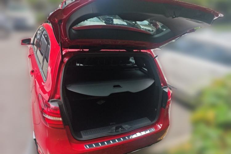 Used Mercedes-Benz B-Class 2015 B 200 Fashion Model Trunk