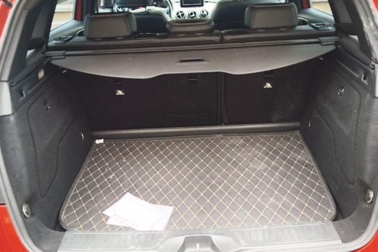 Used Mercedes-Benz B-Class 2015 B 200 Sport Edition Trunk
