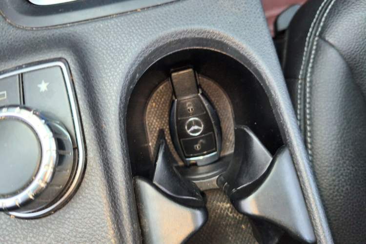 Used Mercedes-Benz B-Class 2015 B 200 Fashion Model Vehicle Key
