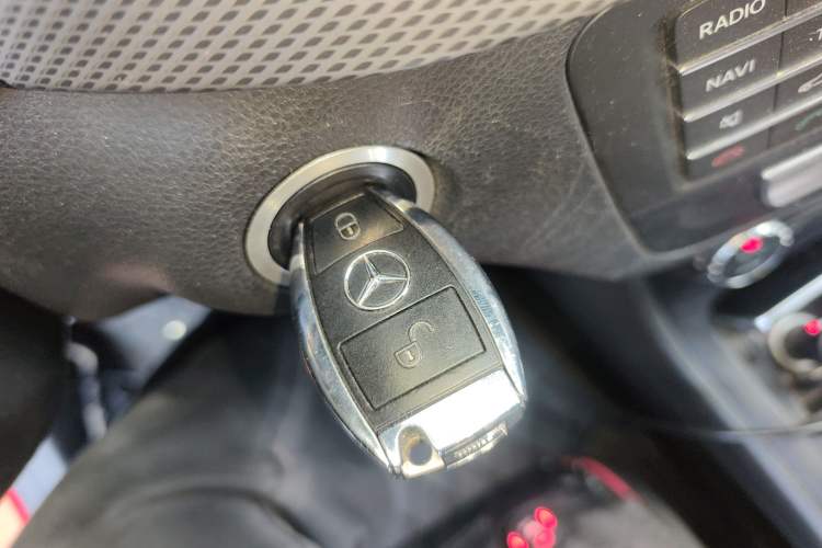 Used Mercedes-Benz B-Class 2015 B 200 Fashion Model Vehicle Key