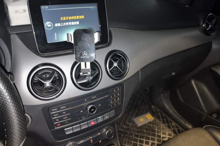 Used Mercedes-Benz B-Class 2015 B 200 Sport Edition Audio And AC Panel