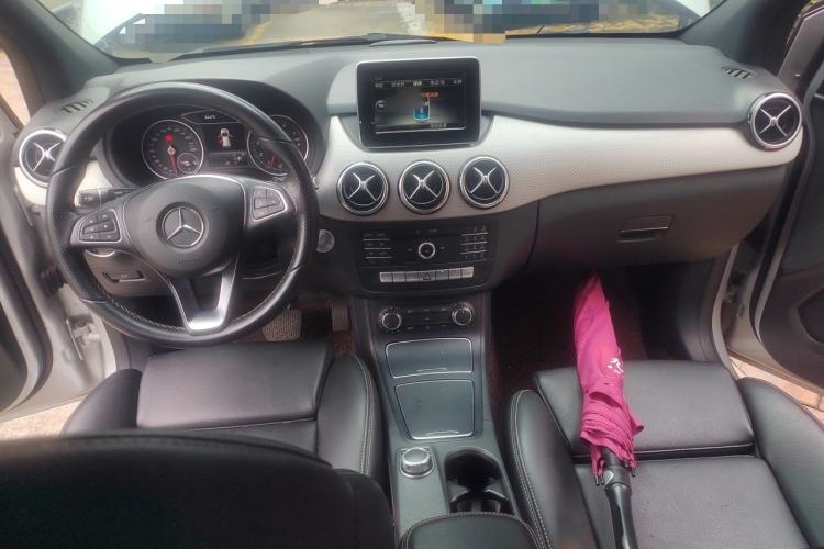 Used Mercedes-Benz B-Class 2015 B 200 Sport Edition Center Console