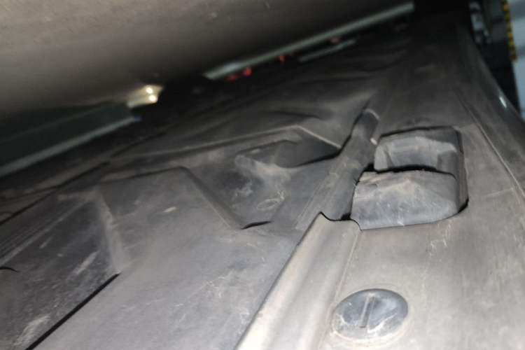 Used Mercedes-Benz B-Class 2015 B 200 Sport Edition Chassis Rear Left