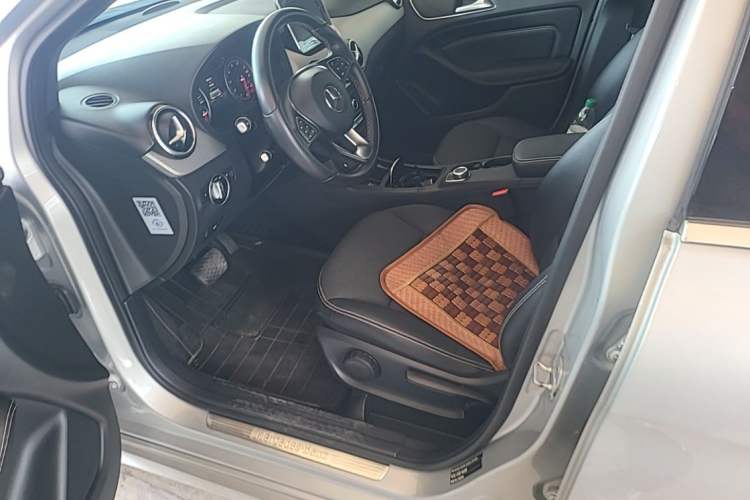 Used Mercedes-Benz B-Class 2015 B 200 Sport Edition Driver Seat