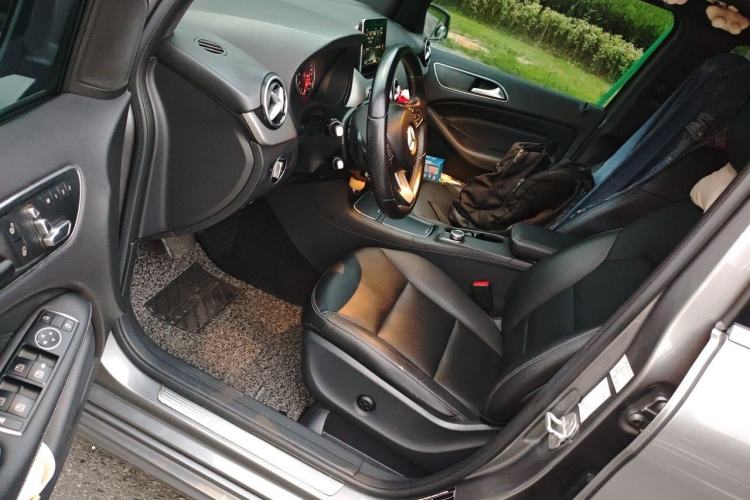 Used Mercedes-Benz B-Class 2015 B 200 Fashion Model Driver Seat