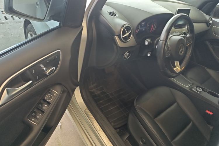 Used Mercedes-Benz B-Class 2015 B 200 Fashion Model Driver Seat