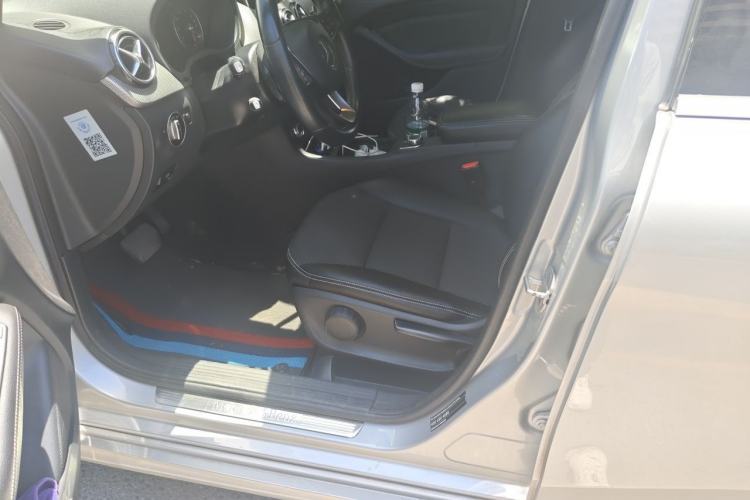 Used Mercedes-Benz B-Class 2015 B 200 Sport Edition Driver Seat