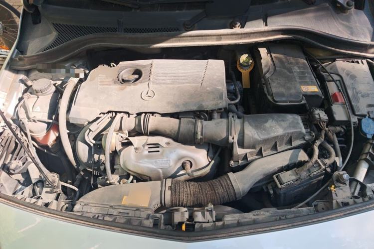 Used Mercedes-Benz B-Class 2015 B 200 Sport Edition Engine Bay