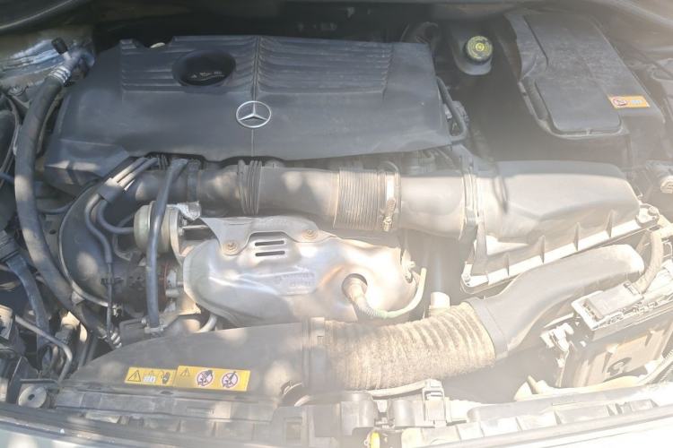 Used Mercedes-Benz B-Class 2015 B 200 Sport Edition Engine Bay