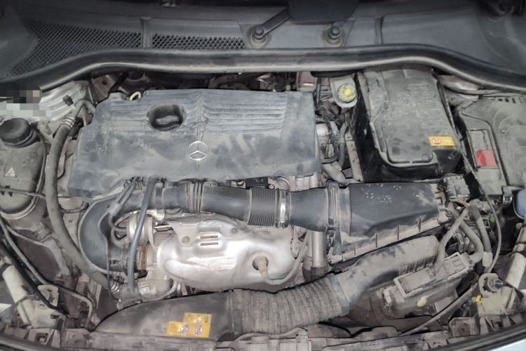 Used Mercedes-Benz B-Class 2015 B 200 Sport Edition Engine Bay