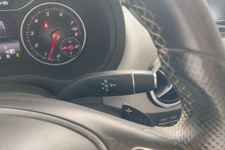 Used Mercedes-Benz B-Class 2015 B 200 Sport Edition Gear Lever