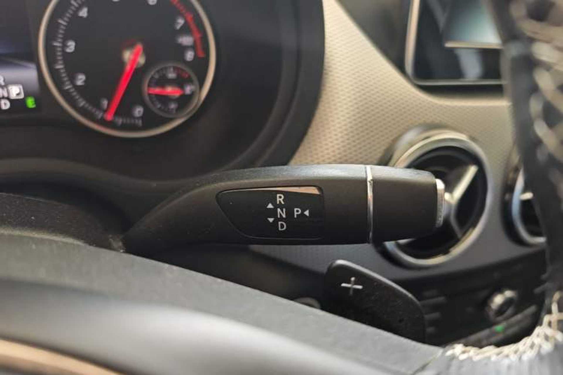 Used Mercedes-Benz B-Class 2015 B 200 Fashion Model Gear Lever