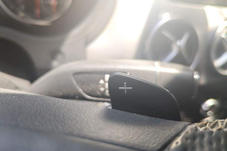 Used Mercedes-Benz B-Class 2015 B 200 Sport Edition Gear Lever