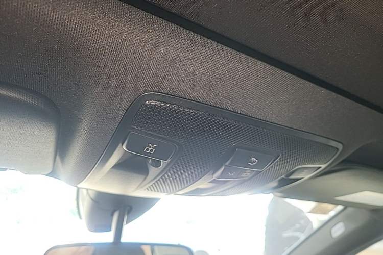 Used Mercedes-Benz B-Class 2015 B 200 Sport Edition Headliner