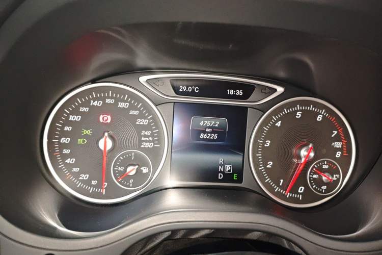 Used Mercedes-Benz B-Class 2015 B 200 Fashion Model Instrument Cluster