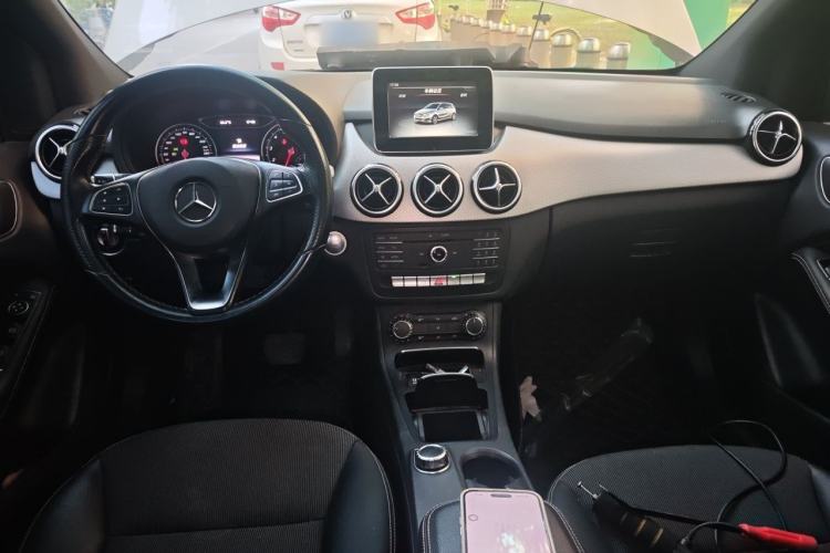 Used Mercedes-Benz B-Class 2015 B 200 Sport Edition Interior 2