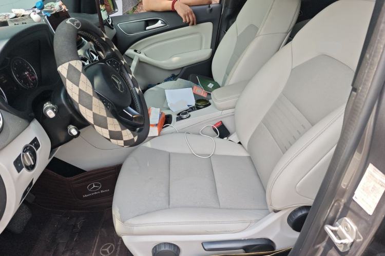 Used Mercedes-Benz B-Class 2015 B 200 Sport Edition Left Front Seat