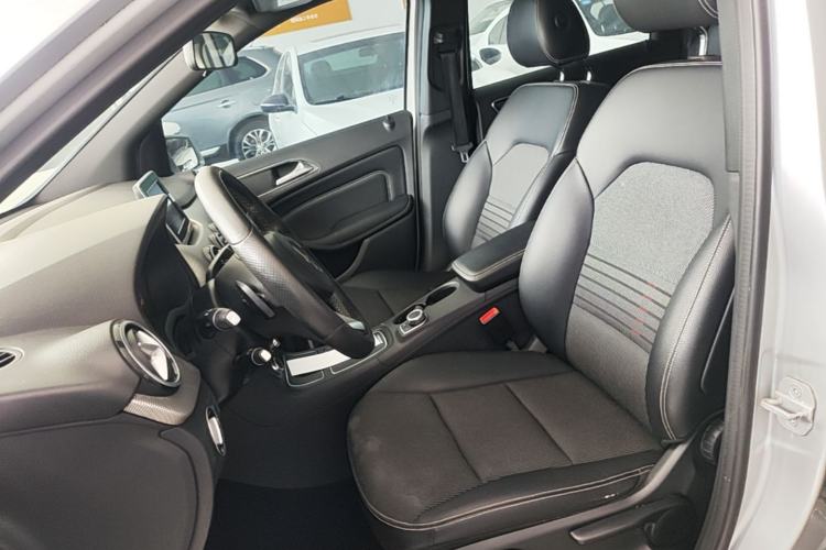 Used Mercedes-Benz B-Class 2015 B 200 Sport Edition Left Front Seat