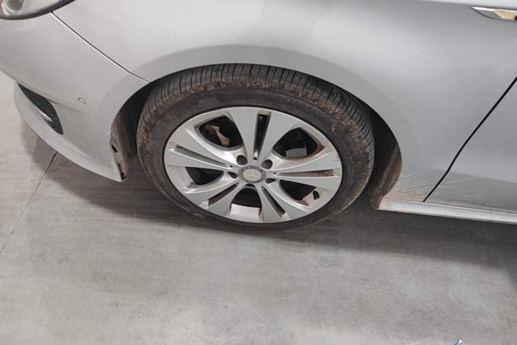 Used Mercedes-Benz B-Class 2015 B 200 Fashion Model Left Front Wheel Hub