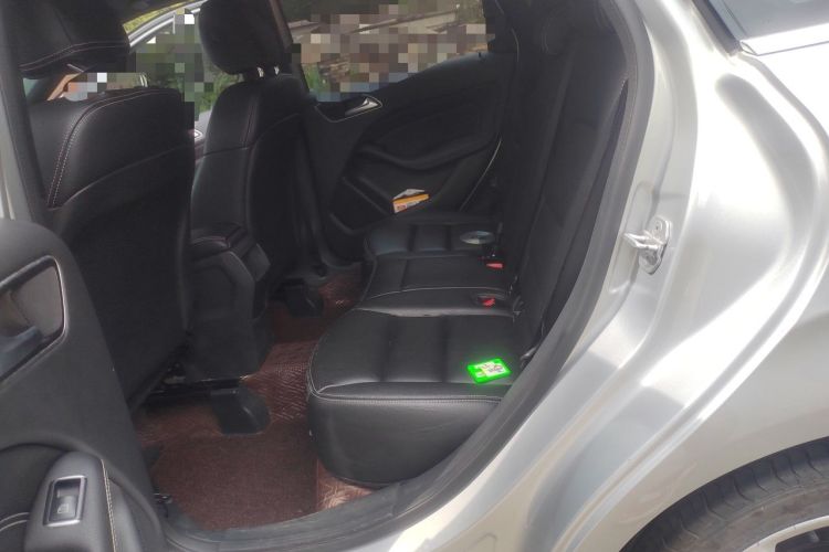Used Mercedes-Benz B-Class 2015 B 200 Sport Edition Left Rear Seat
