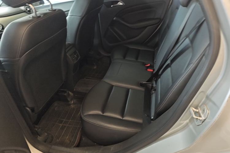 Used Mercedes-Benz B-Class 2015 B 200 Fashion Model Left Rear Seat