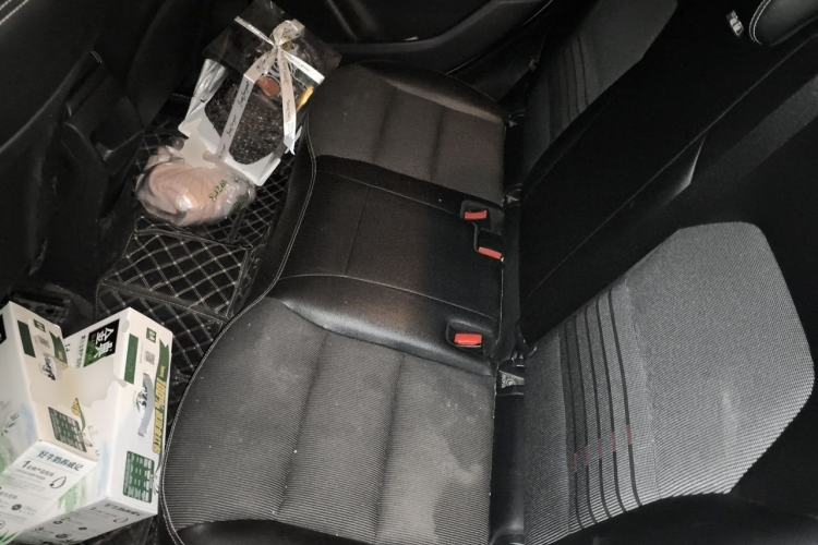 Used Mercedes-Benz B-Class 2015 B 200 Sport Edition Left Rear Seat