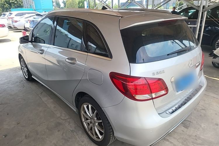 Used Mercedes-Benz B-Class 2015 B 200 Sport Edition Rear Left 45 Deg