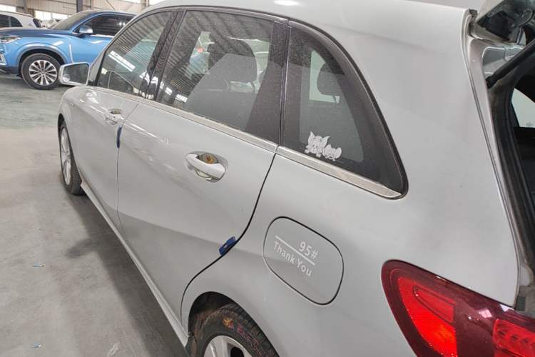 Used Mercedes-Benz B-Class 2015 B 200 Fashion Model Rear Left 45 Deg