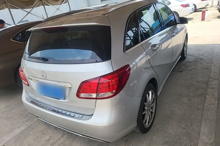 Used Mercedes-Benz B-Class 2015 B 200 Sport Edition Rear Right 45 Deg
