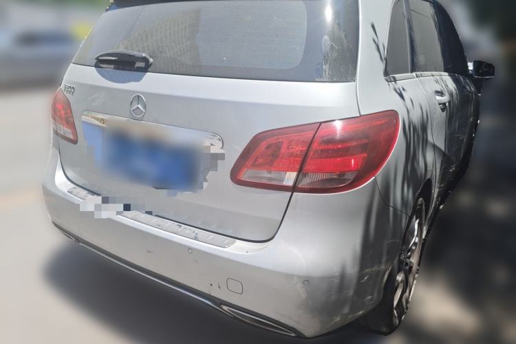 Used Mercedes-Benz B-Class 2015 B 200 Sport Edition Rear Right 45 Deg