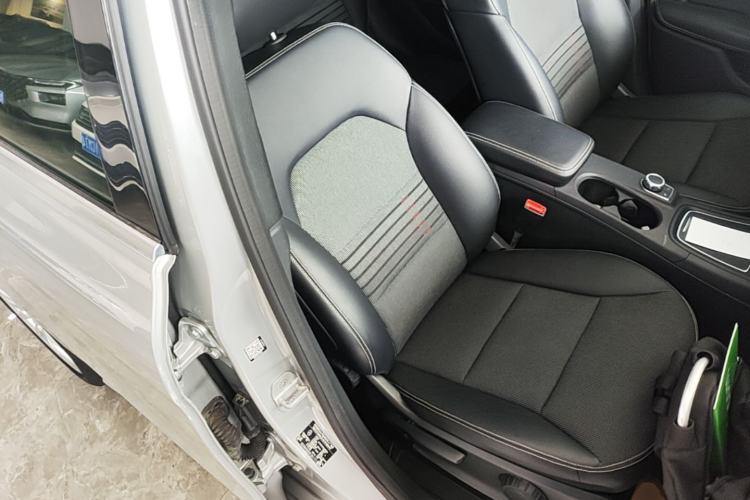 Used Mercedes-Benz B-Class 2015 B 200 Sport Edition Right Front Seat