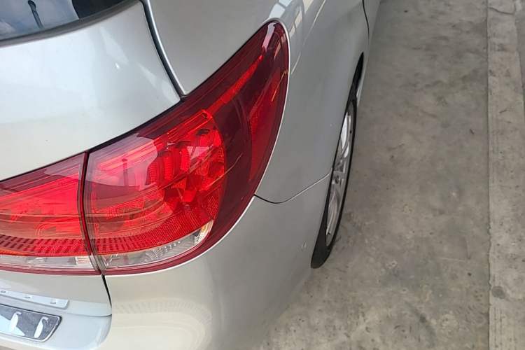 Used Mercedes-Benz B-Class 2015 B 200 Sport Edition Right Rear Taillight