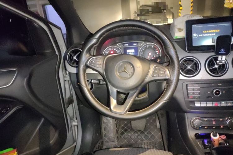 Used Mercedes-Benz B-Class 2015 B 200 Sport Edition Steering Wheel