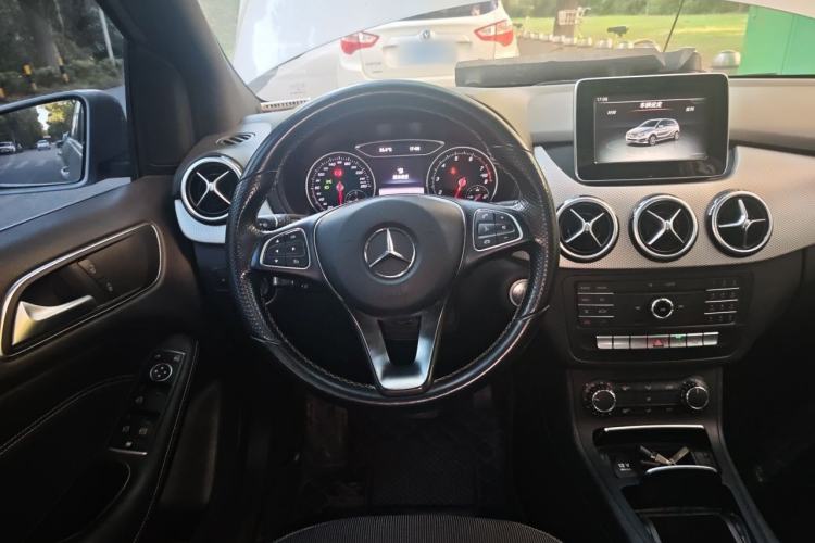 Used Mercedes-Benz B-Class 2015 B 200 Sport Edition Steering Wheel