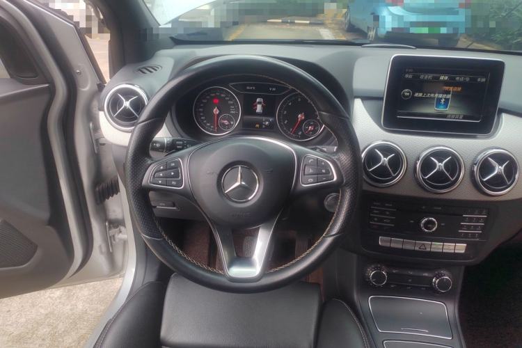 Used Mercedes-Benz B-Class 2015 B 200 Sport Edition Steering Wheel