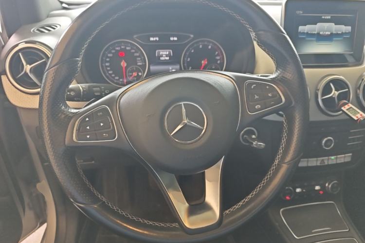 Used Mercedes-Benz B-Class 2015 B 200 Fashion Model Steering Wheel
