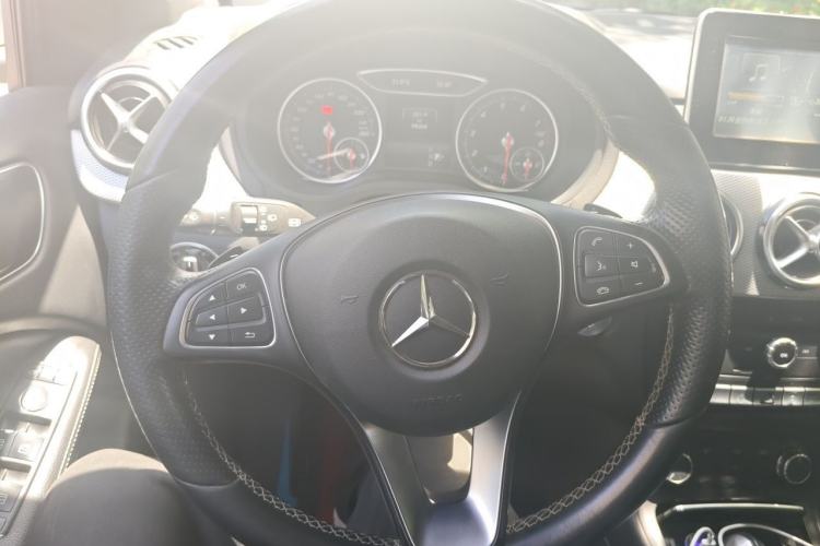 Used Mercedes-Benz B-Class 2015 B 200 Sport Edition Steering Wheel