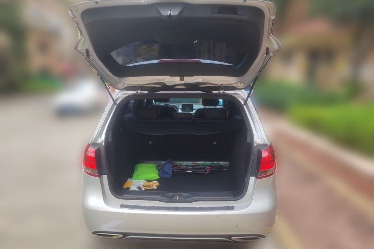 Used Mercedes-Benz B-Class 2015 B 200 Sport Edition Trunk