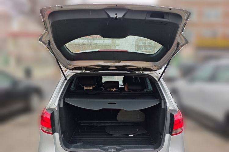 Used Mercedes-Benz B-Class 2015 B 200 Sport Edition Trunk