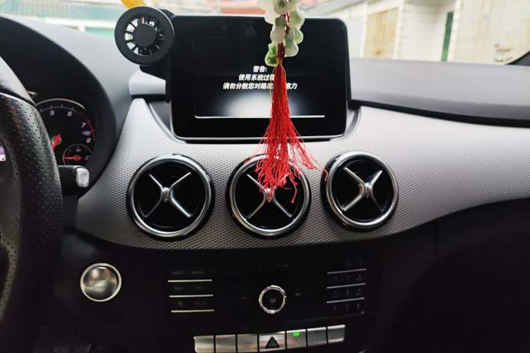 Used Mercedes-Benz B-Class 2015 B 200 Fashion Model Audio And AC Panel