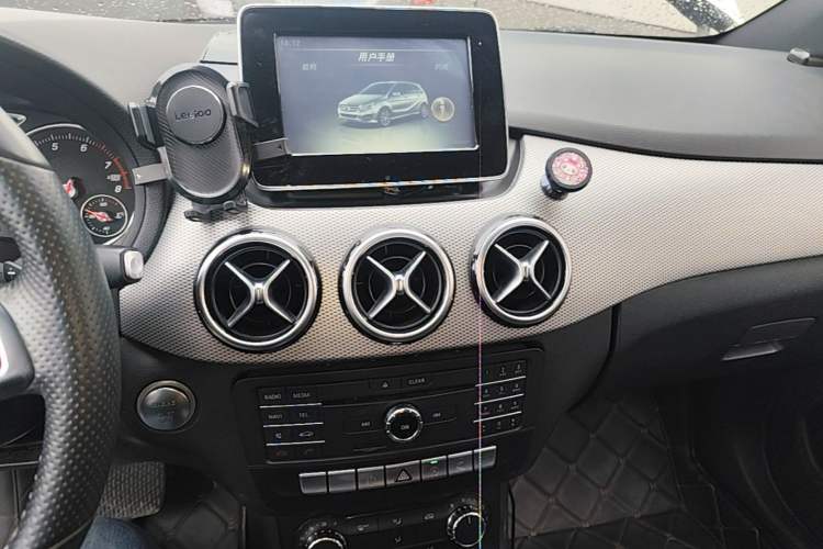 Used Mercedes-Benz B-Class 2015 B 200 Sport Edition Audio And AC Panel