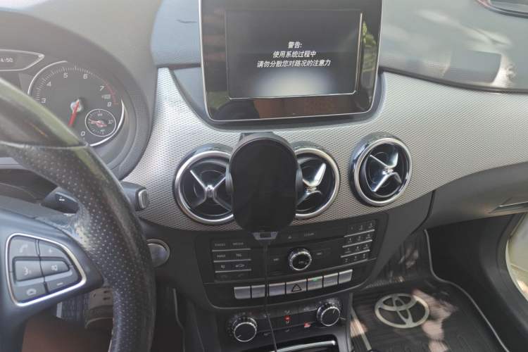Used Mercedes-Benz B-Class 2015 B 200 Sport Edition Audio And AC Panel