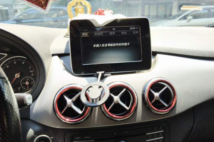 Used Mercedes-Benz B-Class 2015 B 200 Sport Edition Audio And AC Panel