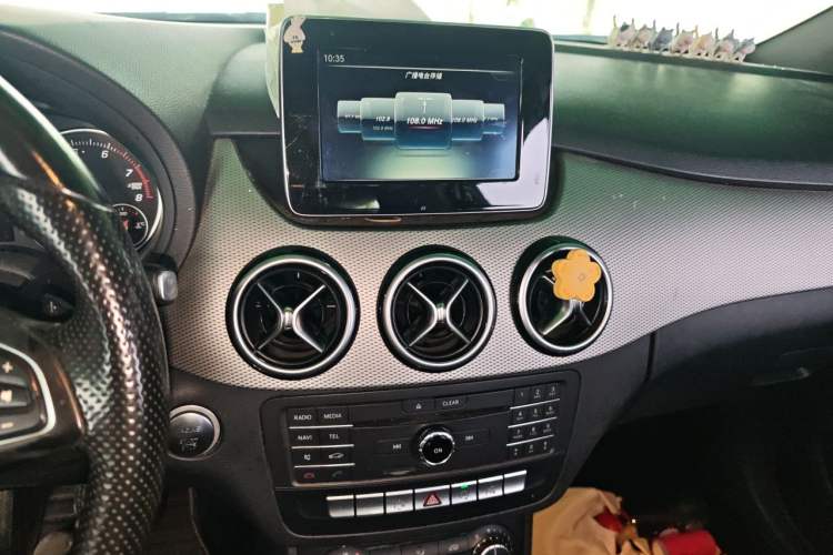 Used Mercedes-Benz B-Class 2015 B 200 Sport Edition Audio And AC Panel