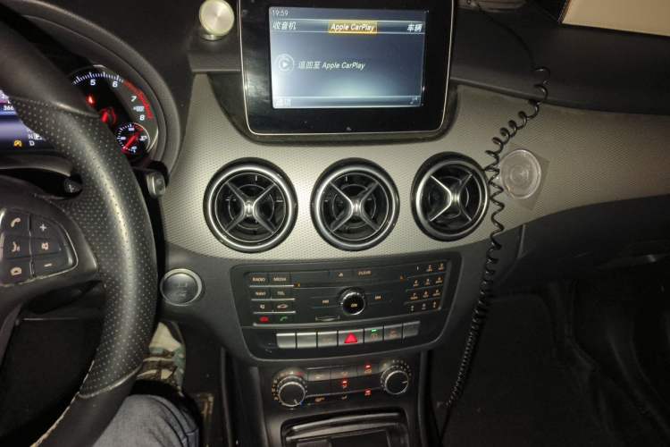 Used Mercedes-Benz B-Class 2015 B 200 Sport Edition Audio And AC Panel