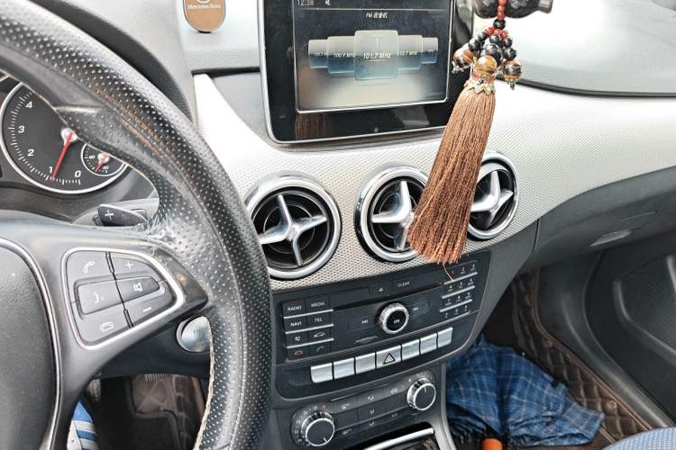 Used Mercedes-Benz B-Class 2015 B 200 Sport Edition Audio And AC Panel